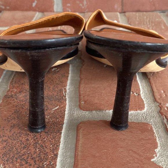 CHANEL Heels Size 8 - Picture 6 of 14